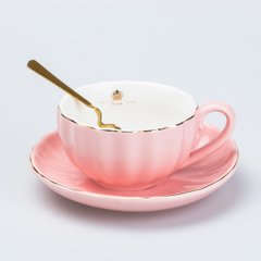 Чашка фарфоровая в европейском стиле 200 мл с блюдцем и ложкой, розовый