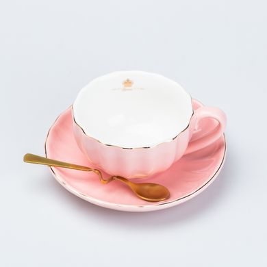 Чашка фарфоровая в европейском стиле 200 мл с блюдцем и ложкой, розовый